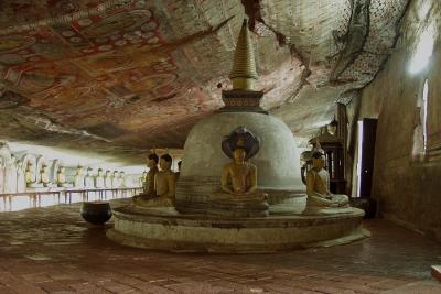 017 Dambulla cave temples