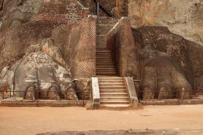 u41/brambos/medium/33198383.025sigiriya.jpg