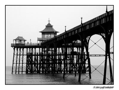 u41/britishbeef/medium/26826228.ClevedonPiergreyday2BW.jpg