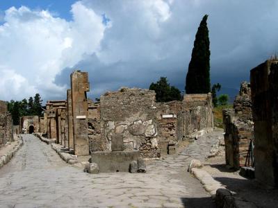 Pompeii street.jpg