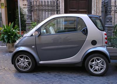 Smart Car on via del 'Orso.jpg