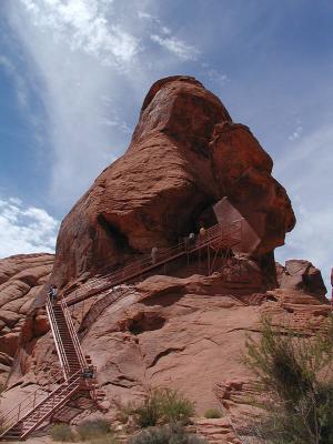 Stairway to Atlatl Rock