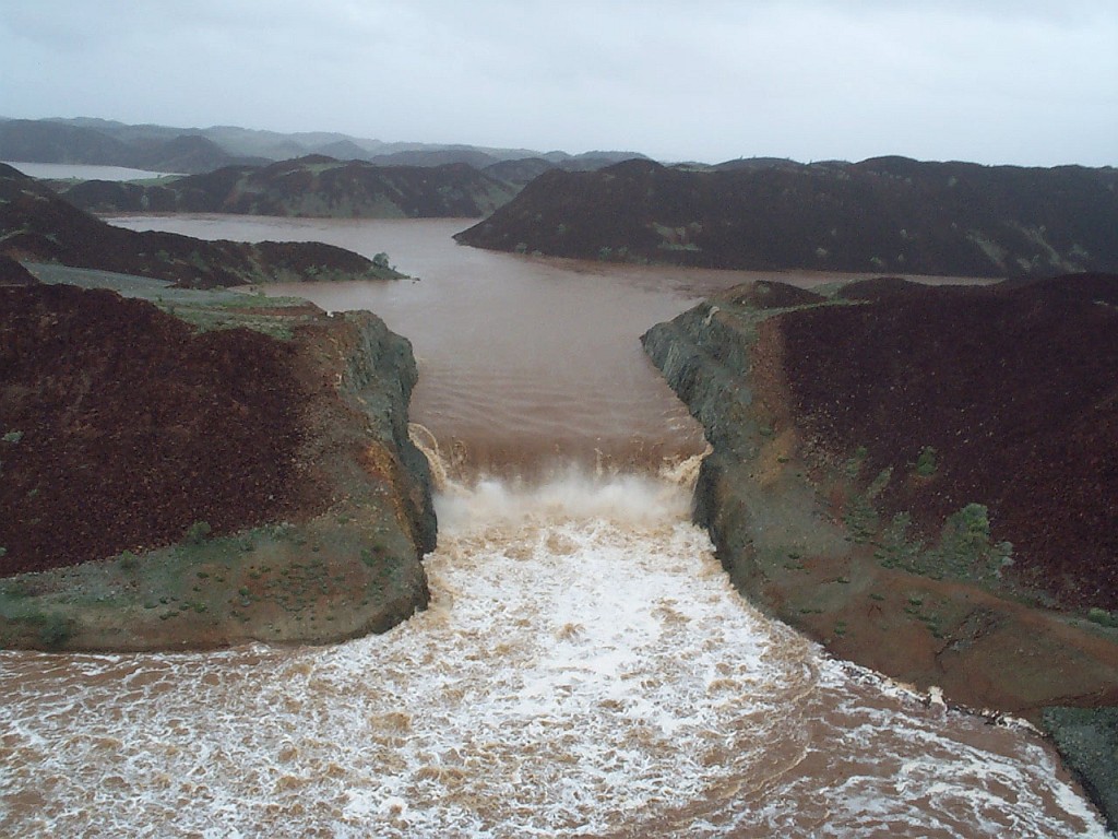 Harding Dam Overflow1.JPG