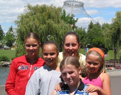 02 Girls at Riverfront Park