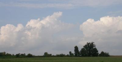 hot humid clouds  -- aug-28-2004