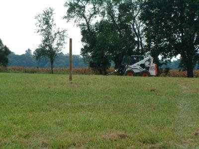 Line posts along front line