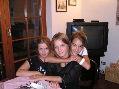 The trio of Sisters - Nicoletta, Allesandra & Elisabeta.JPG