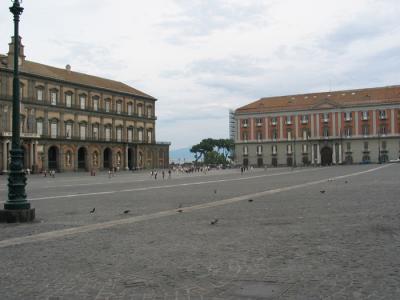 La Piazza - Naples.JPG