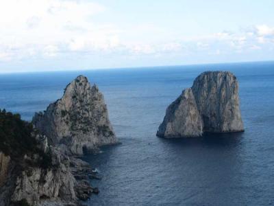 I faroglioni di Capri.JPG