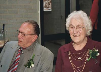 Ome Guus en Tante Riet 50 jaar getrouwd op 27 februari 2004