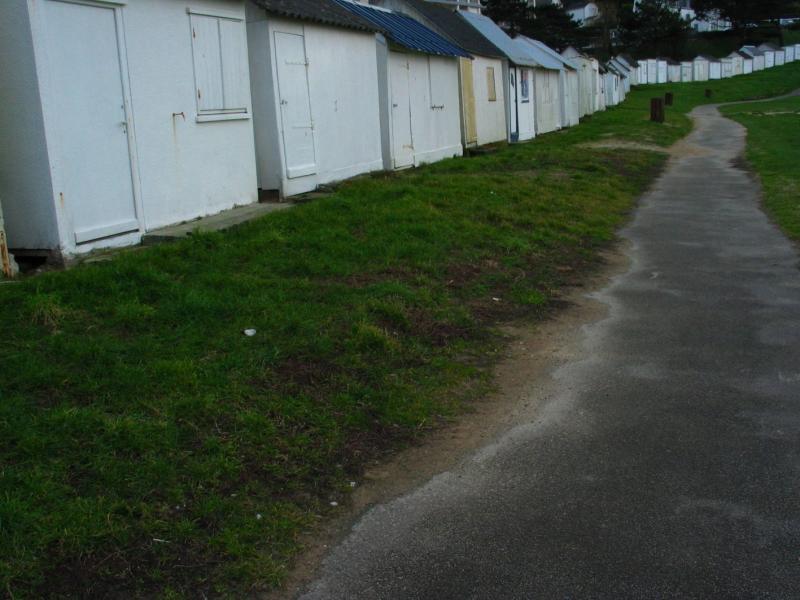 Cabanes de la plage du Ris