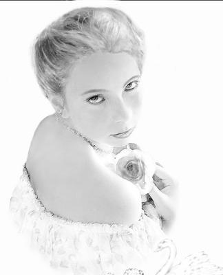 Leonnee Black White.jpg