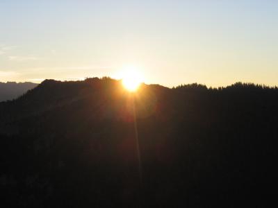 Sunrise on the way to Thorpe Mt.