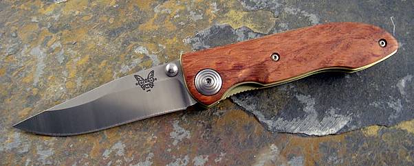690-AGR A.G. Russell LE
