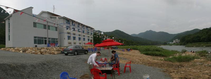 river hotel.jpg