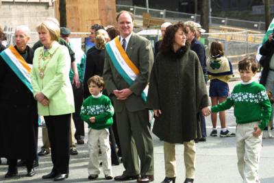 Galway Mayor Terry OFlaherty, Grand Marshal Mike McGavick, wife Gaelynn McGavick and family