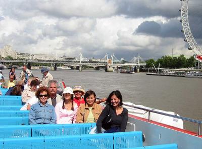 Thames boat cruise