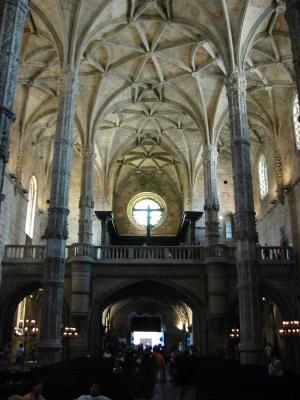 Lisbon cathedral interior