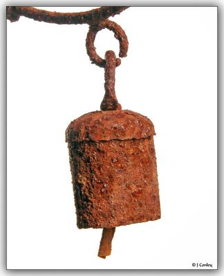u41/jarrell/medium/26776364.RustedBell.jpg