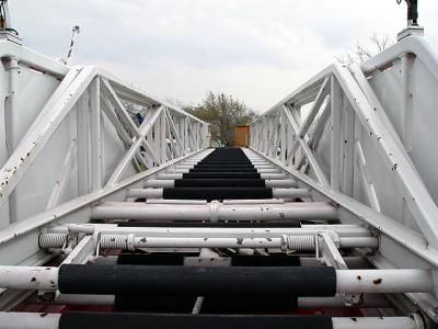 u41/jerrykneupper/medium/26941191.DSC04187ladder.jpg