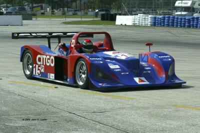 u41/jlester343/medium/27061734.2004_SEBRING_P1_15_sm.jpg