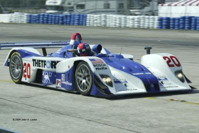 u41/jlester343/medium/27061736.2004_SEBRING_P1_20_sm.jpg