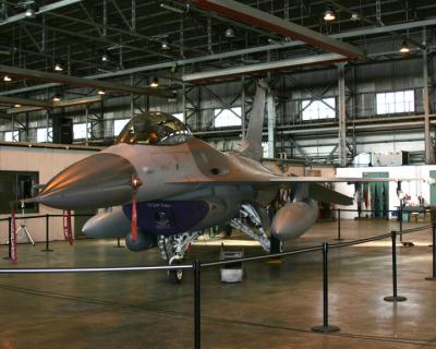 F-16.jpg