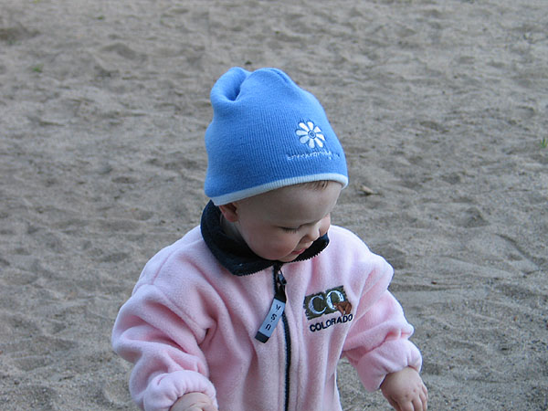 ellie_colorado_hat_aug04.jpg