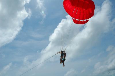 Escorted paragliding