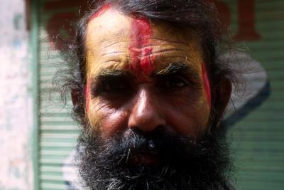 u41/lcarlsen/medium/33348328.pushkar_228_holyman_WEB.jpg