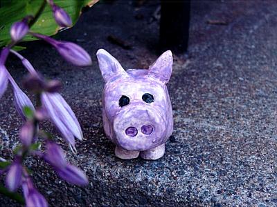 purple pig stands alone