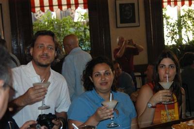 Jorge,Lara e Hel no bar La Floridita