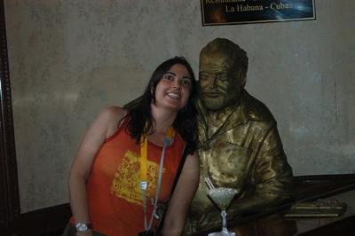 Hel e estatua de Ernest Hemingway