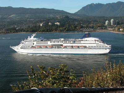 Cruise ship leaving Vancouver, BC