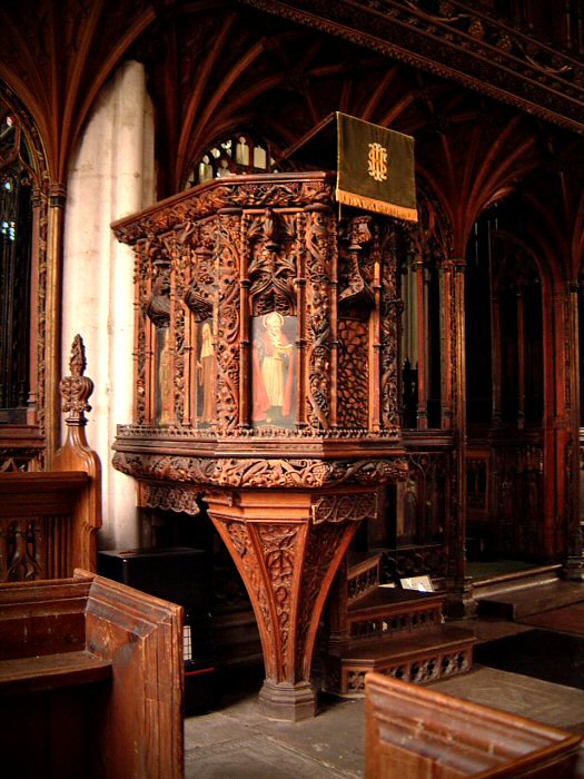 Kentons All Saints - Carved pulpit