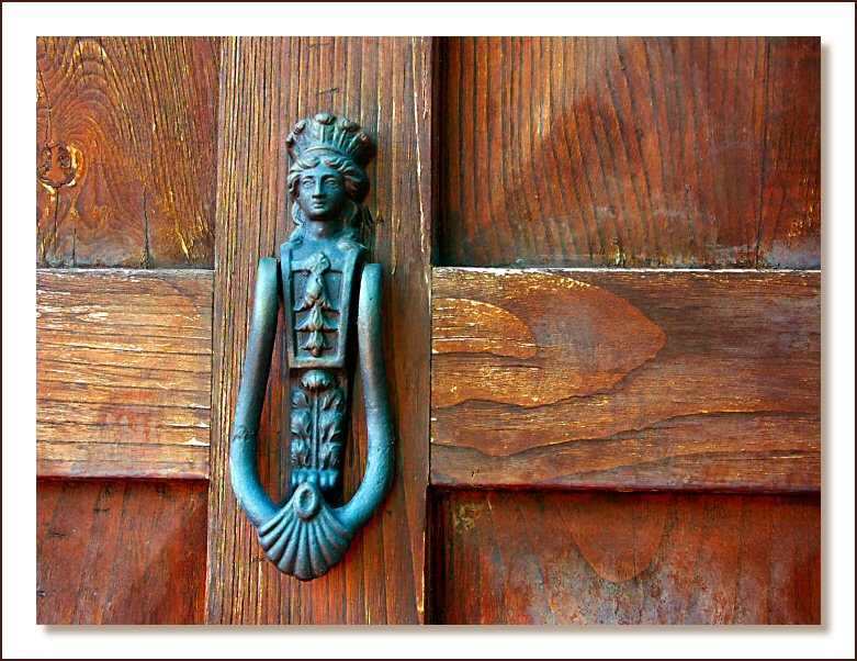 Knocker
