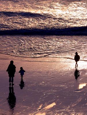 Shadows on the beach (16/08)