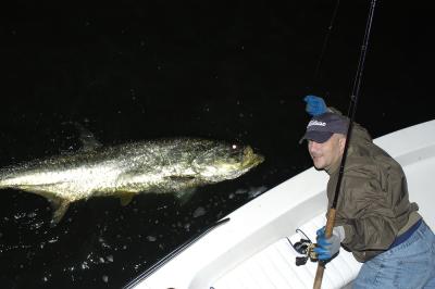 mike-with-110lb-tarpon-03-20-04.jpg