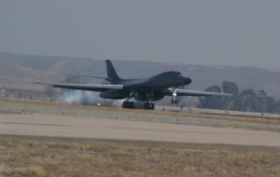 B-1B Landing