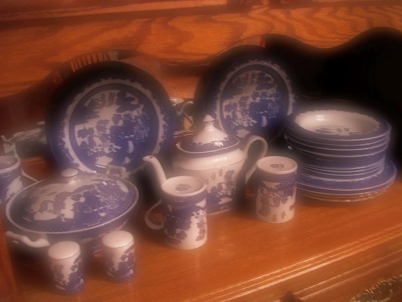 3-4-04 Blue Willow China