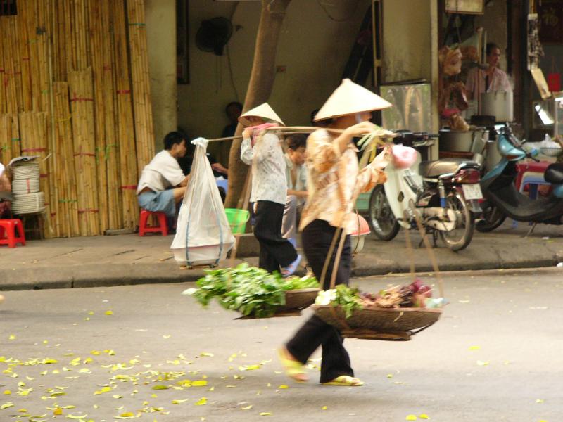 People around the Old Quarter