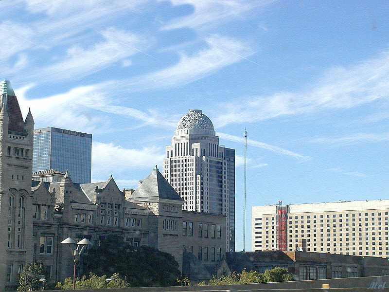 Peek at downtown Louisville.jpg(906)