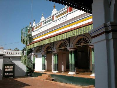 Inner entrance court - Chettinad Palace 