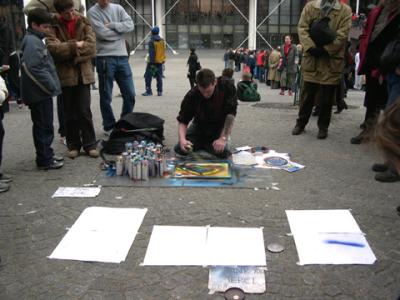 March 2003 - In front of  Beaubourg 75004
