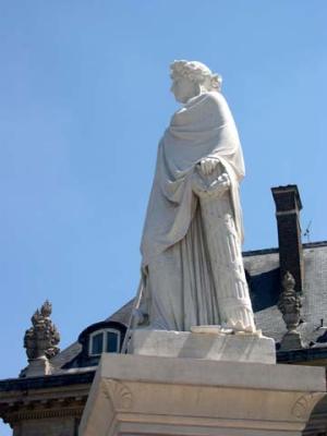 June 2003 - Republic Statue 75006