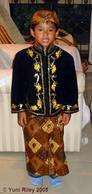 Jaya in traditional Javanese dress - January 2005 - Photo by Yuni