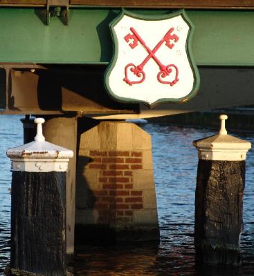 Two keys:  the symbol of Leiden