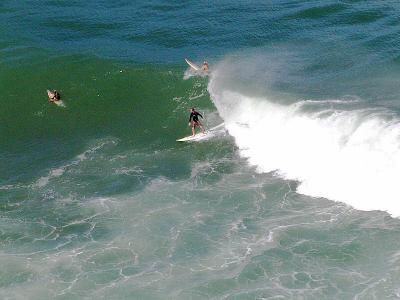 Kalihiwai Bay surfers