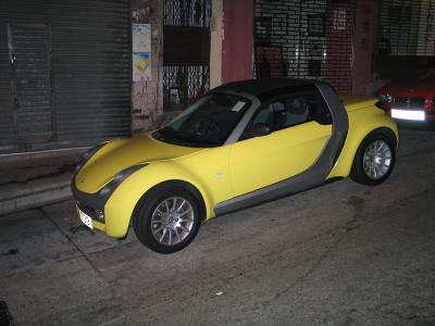 Yellow Smart Car, HK 2004