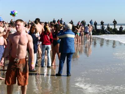 long_beach_polar_bear_dip